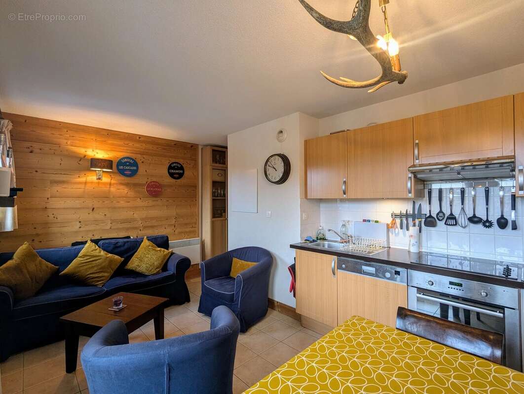 Appartement à MORILLON