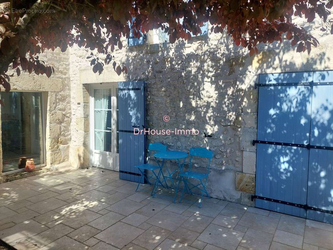 Maison à CORME-ECLUSE