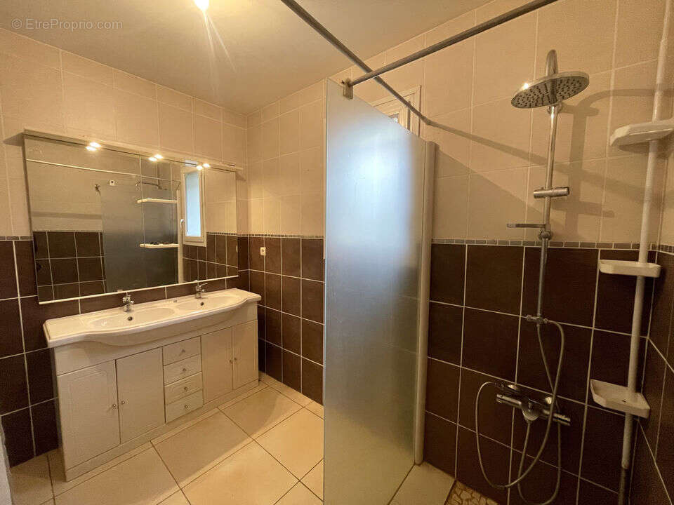 Maison 99 m² à Hauterives  - photo 9