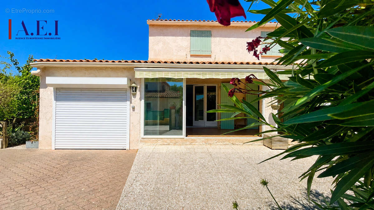 Six-Fours-Les-Plages - Villa individuelle avec jardin & garage - photo 2