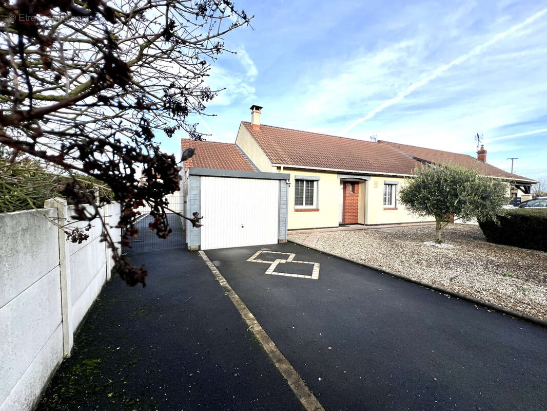 Maison à EVIN-MALMAISON