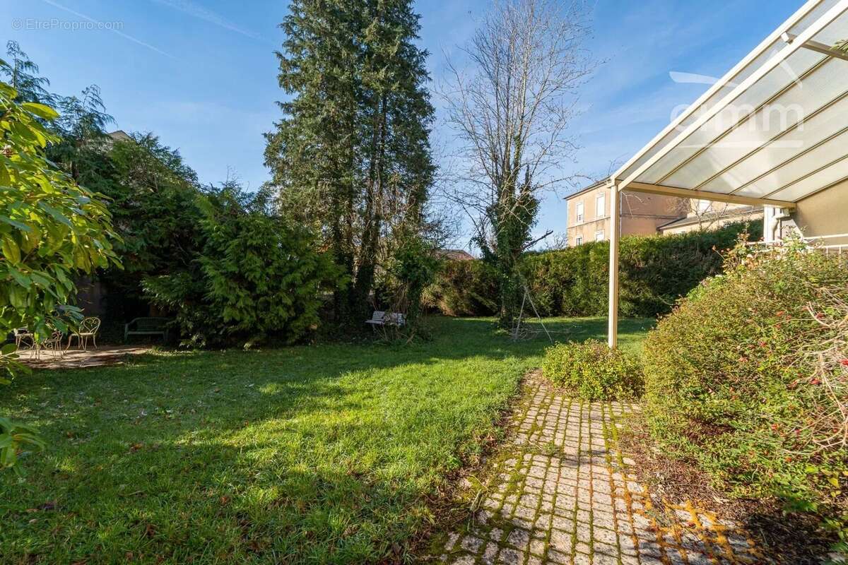 Maison à CHATEAU-CHINON(VILLE)