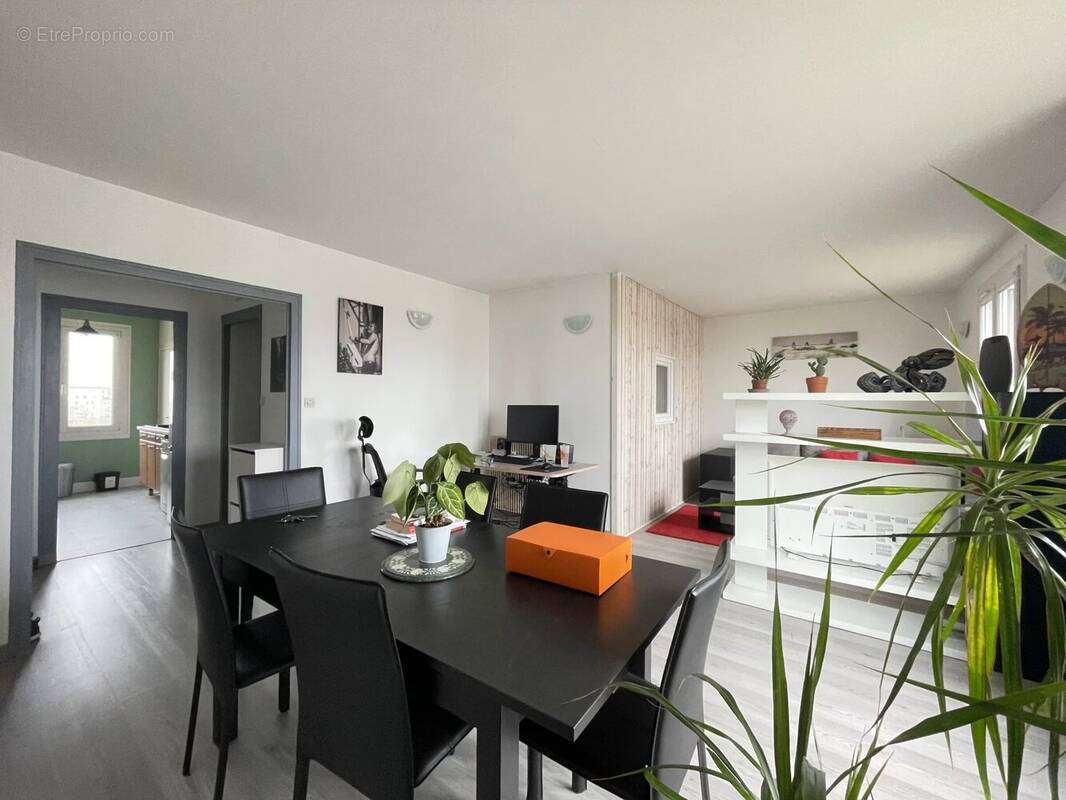 Appartement à SAINT-SEBASTIEN-SUR-LOIRE