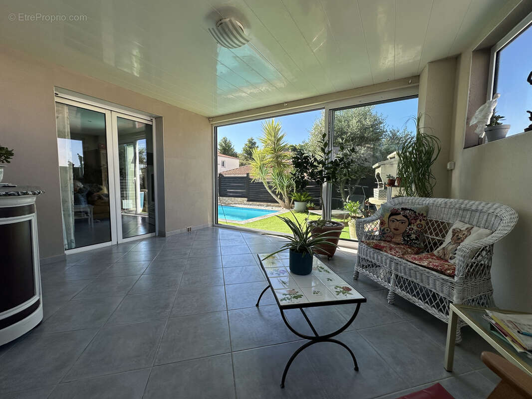 Maison à VILLELONGUE-DELS-MONTS