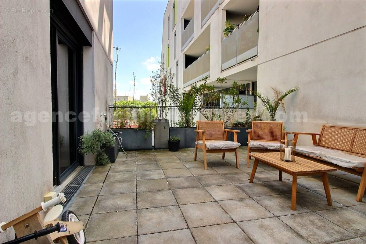 exposio-134086292 - Appartement à MONTREUIL