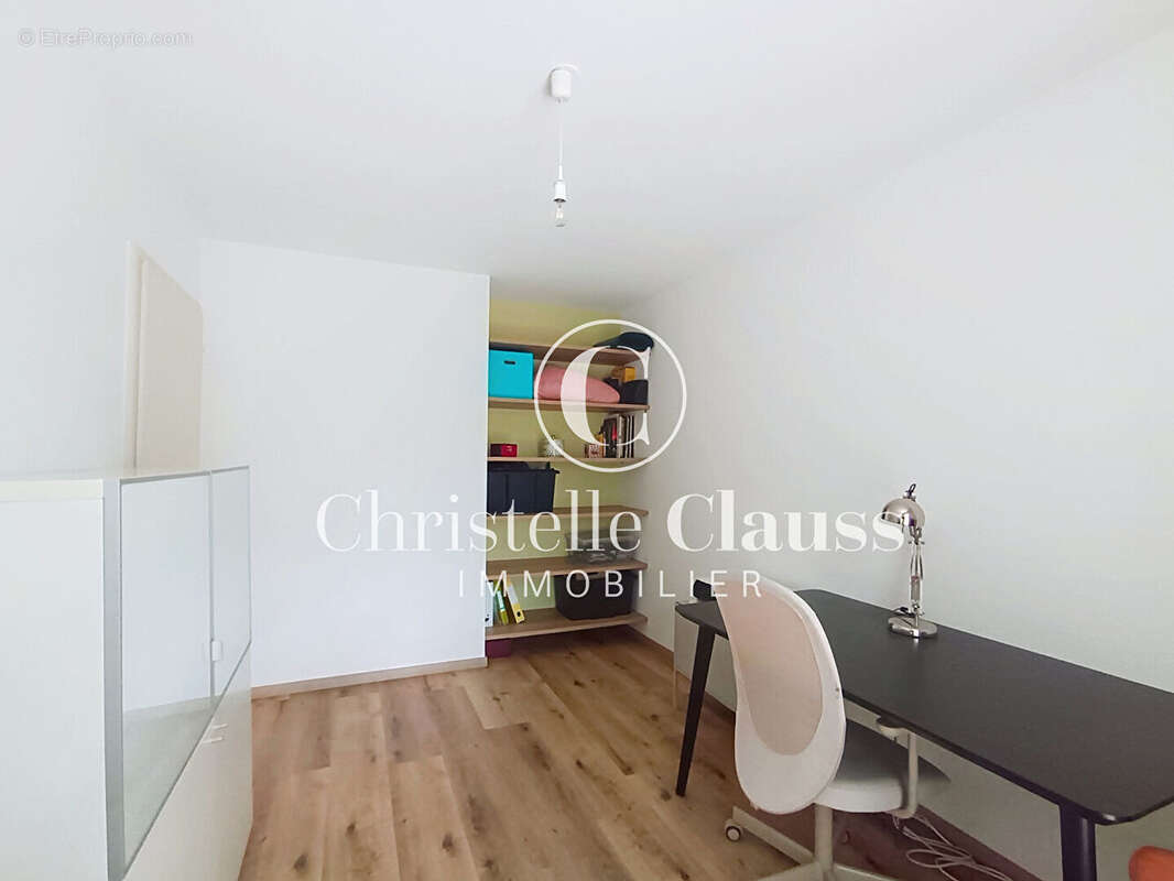 Appartement Saint Louis 4 pièce(s) 96.78 m2 - photo 7