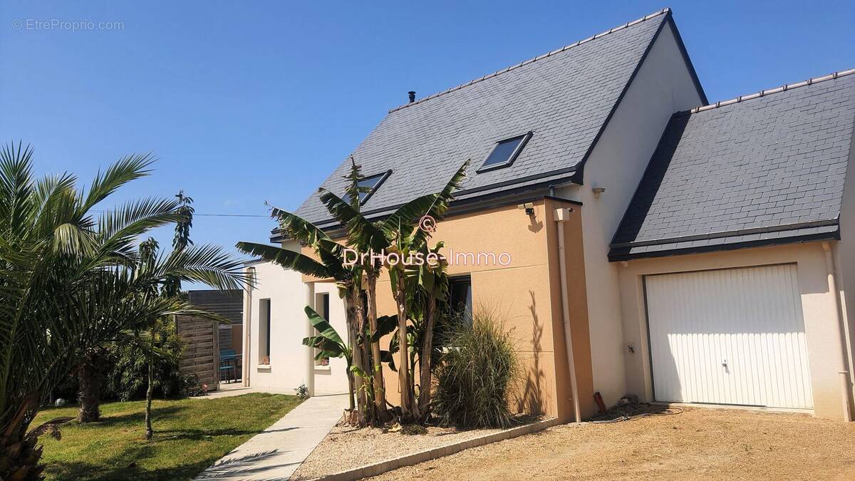 Maison à PLOURIVO