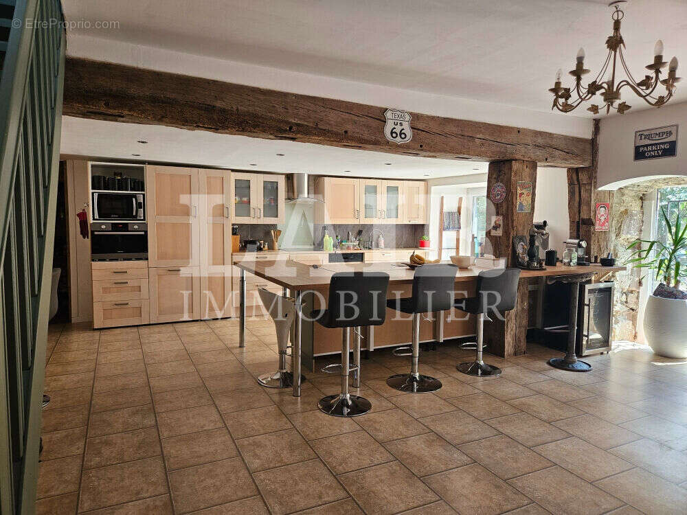 Maison à SAINT-LEONARD-DES-BOIS