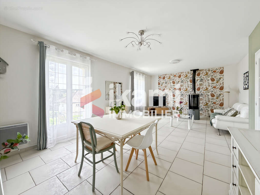 Maison à FONTAINE-LA-GAILLARDE
