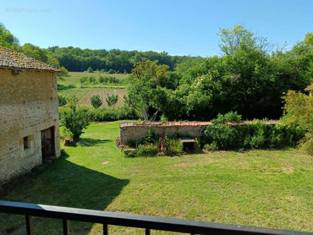 Maison à CEAUX-EN-COUHE