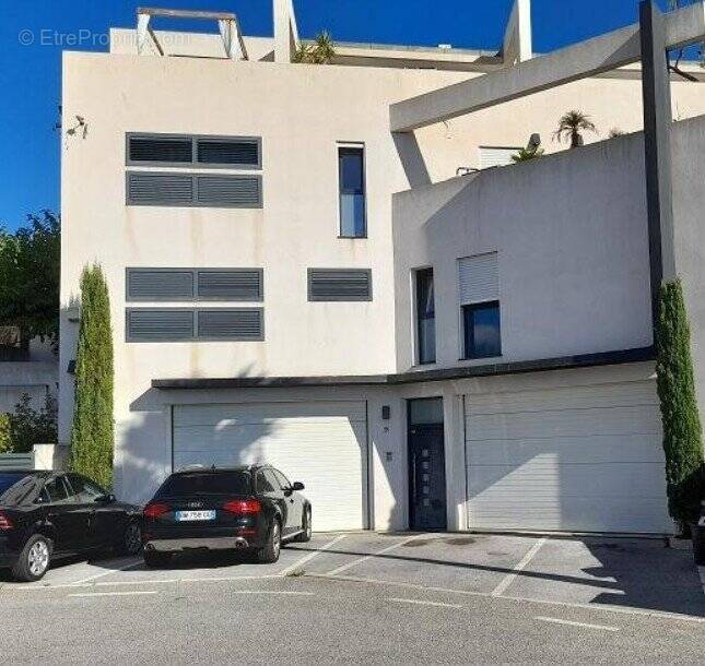 Commerce à SAINTE-MAXIME