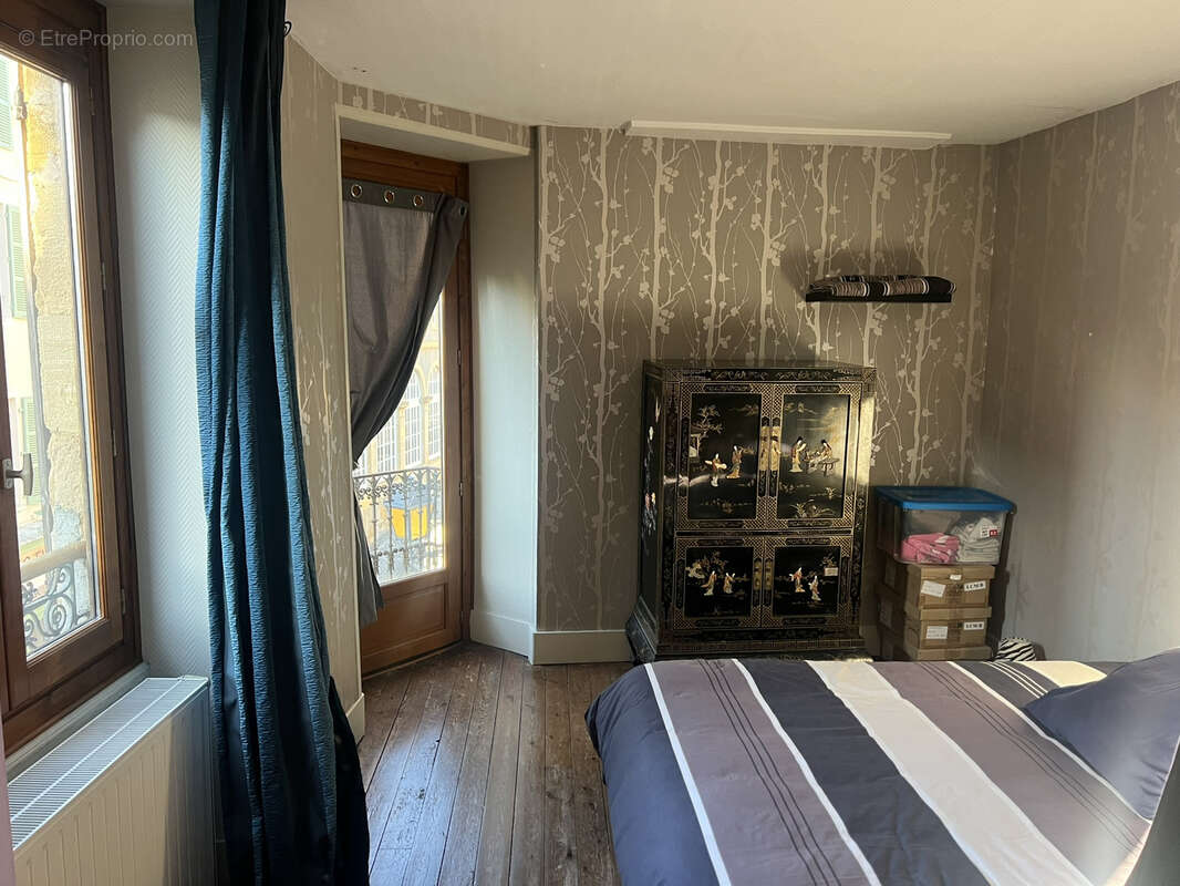 Maison à CHAROLLES
