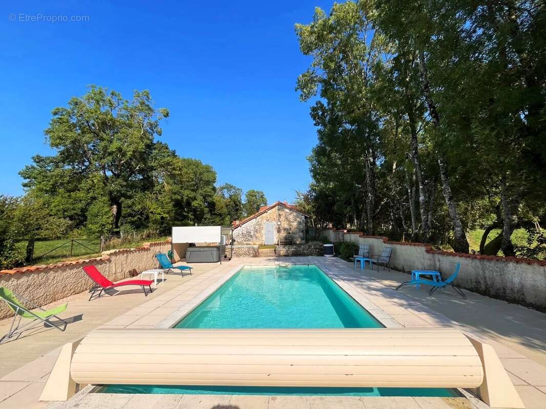 Maison à VERTEILLAC