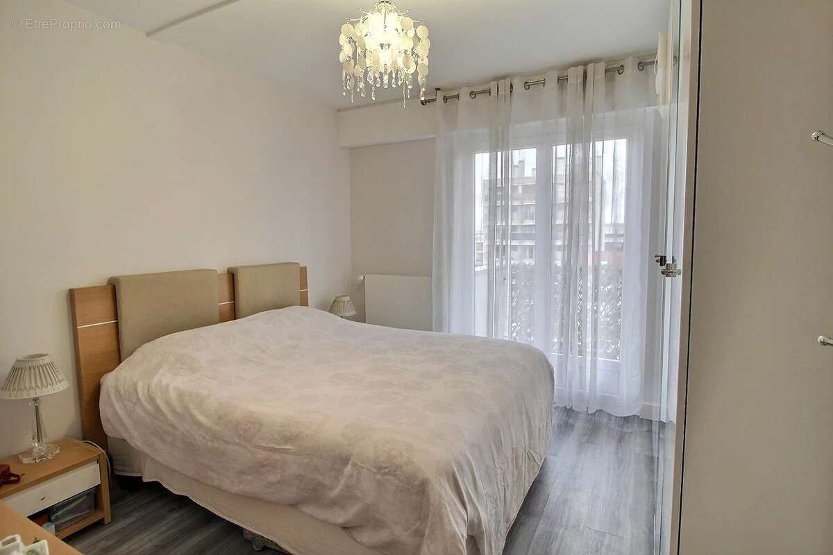 Appartement à SAINT-MAUR-DES-FOSSES