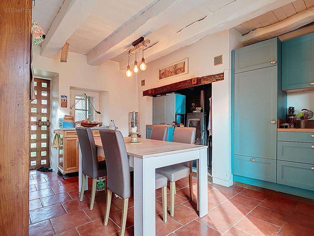 Maison à ROUFFIGNAC-SAINT-CERNIN-DE-REILHAC