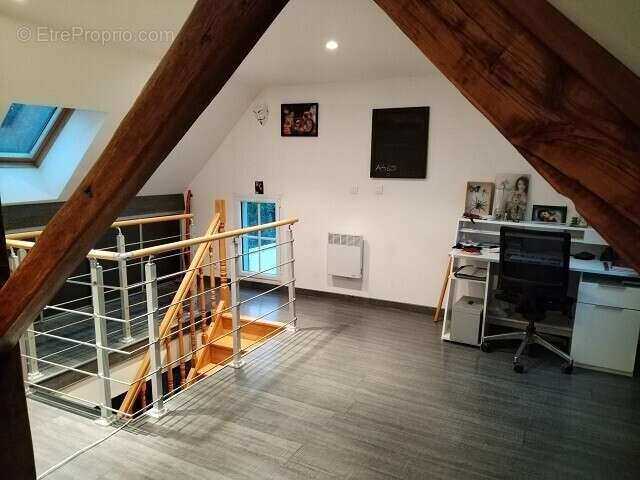 Maison 80 m² à Elincourt-Sainte-Marguerite  - photo 9