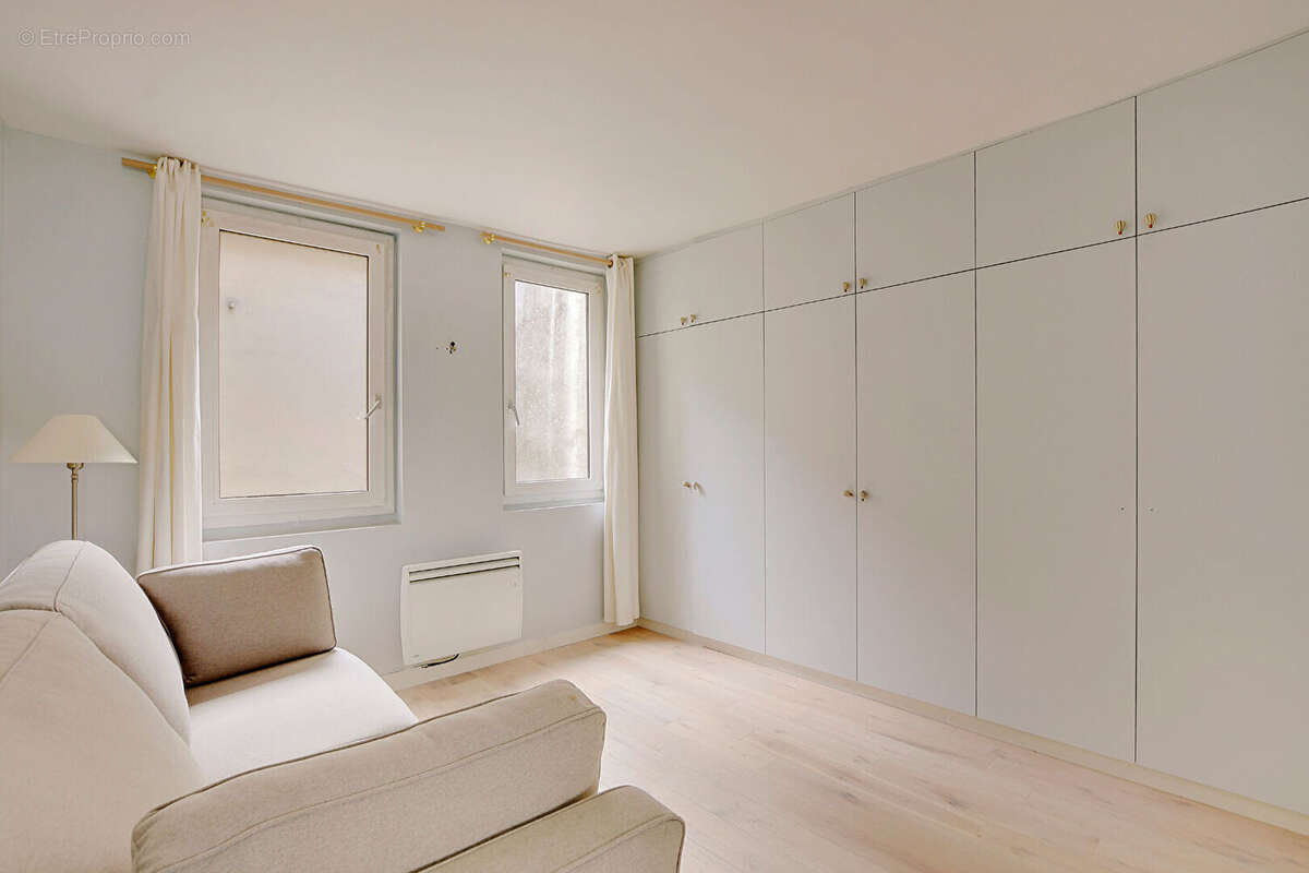 Appartement à PARIS-2E