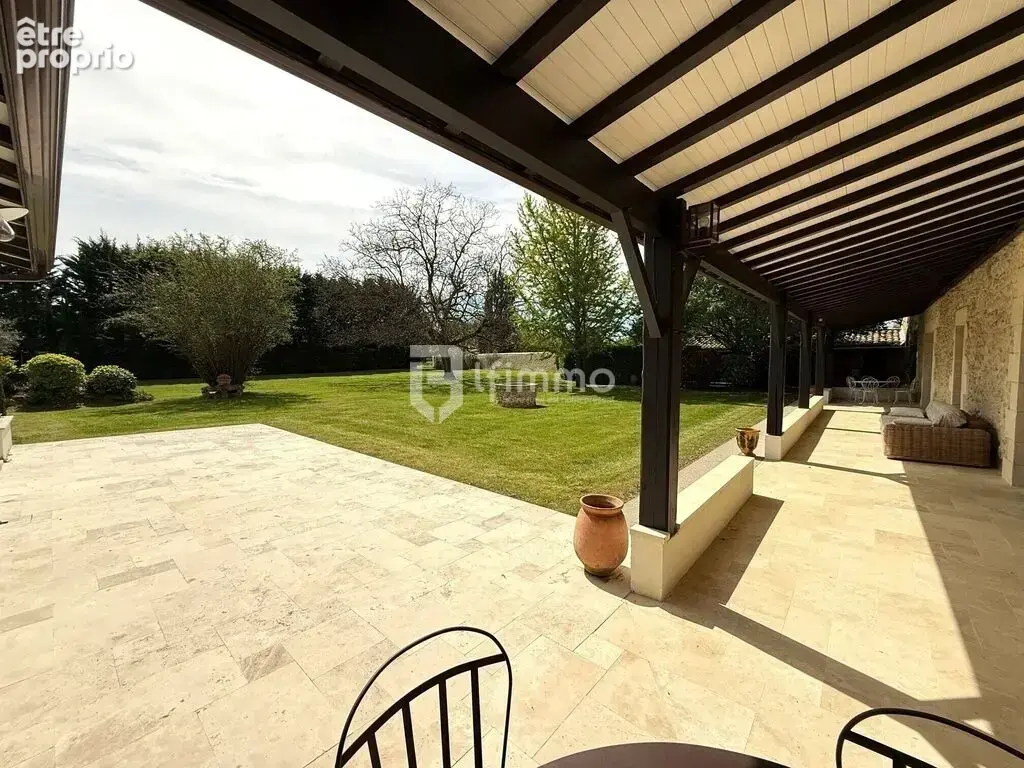 Maison de maître 360m2 - 5 chambres - piscine - dépendances - photo 9