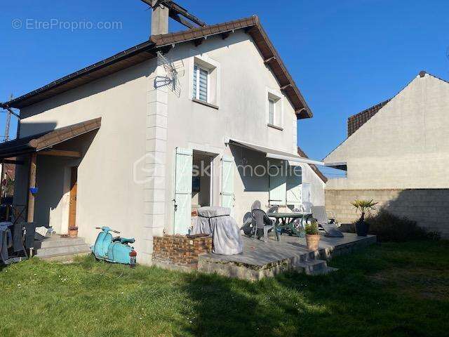 Pavillons 6 pieces 110m² - photo 2