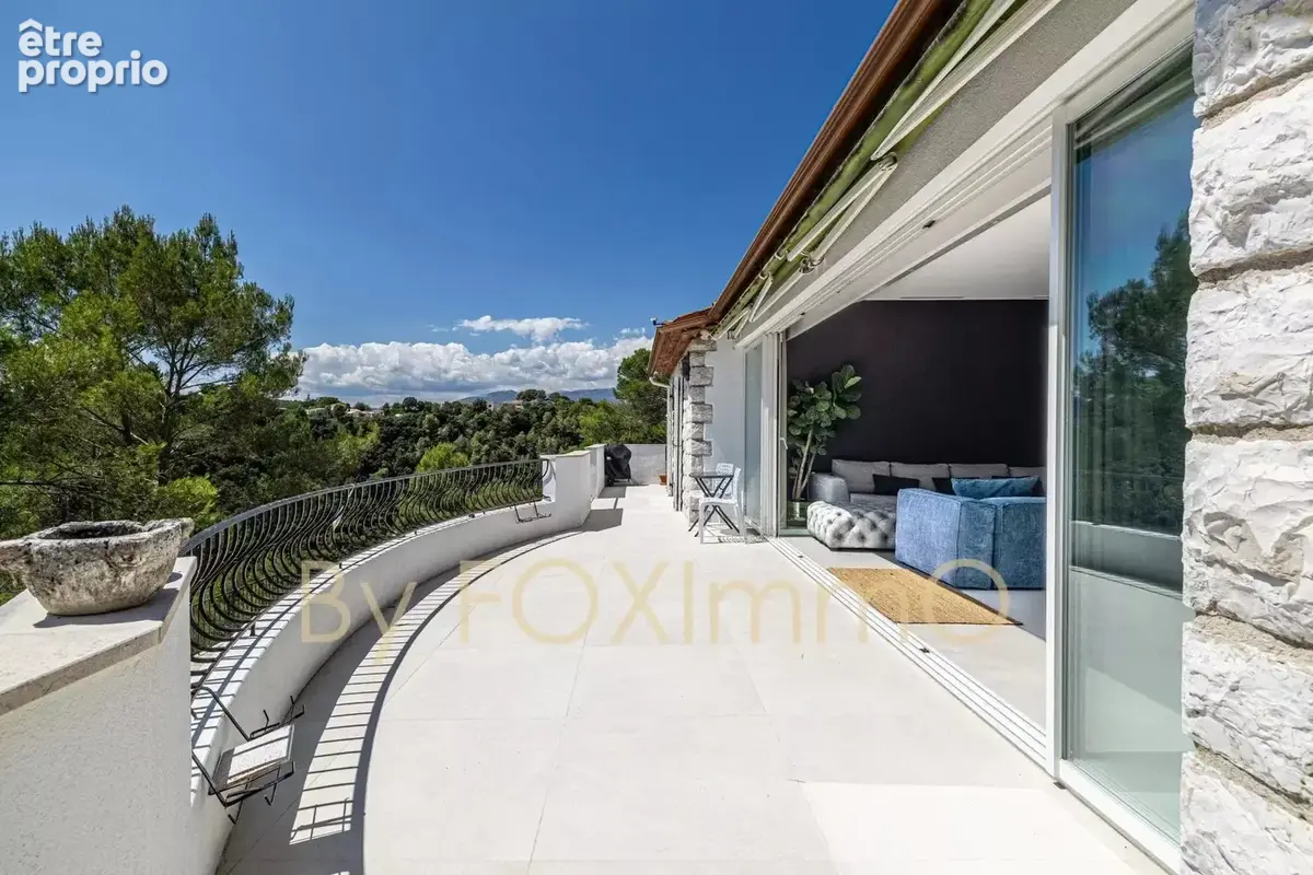 Villa entierement refaite à neuve 6 pieces Domaine des Clausonnes Biot - photo 9