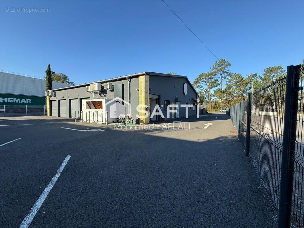 Photo 1 - Commerce à LA TESTE-DE-BUCH