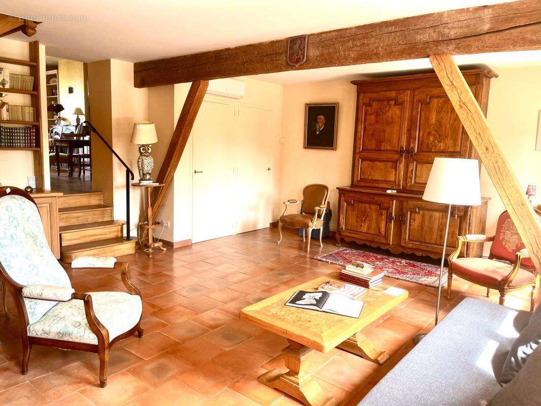 Maison de caractère au cœur de Fontenilles, 165 m² de charme et d'authenticité - photo 6