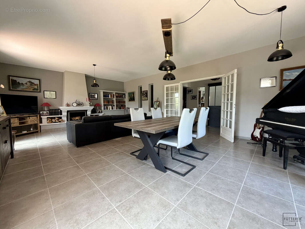 Maison 181 m² à Vinassan  - photo 5