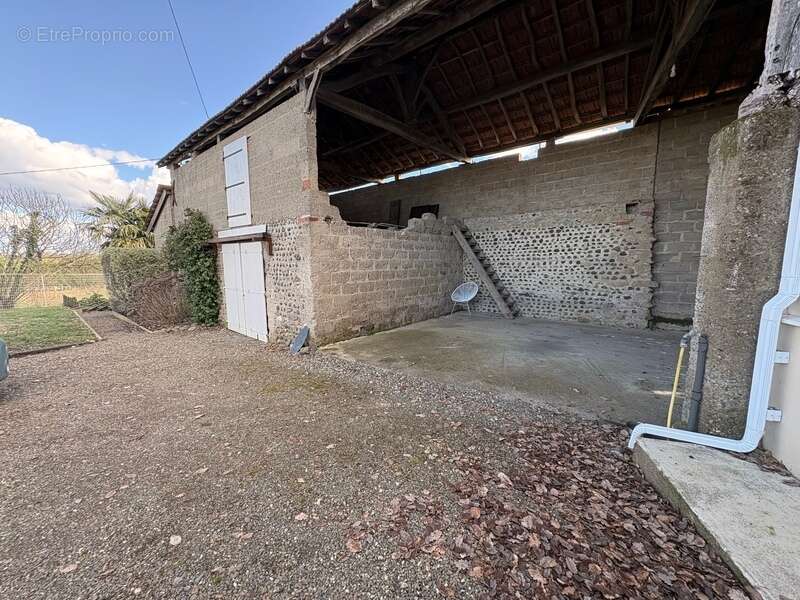 Maison à SAINT-MONT