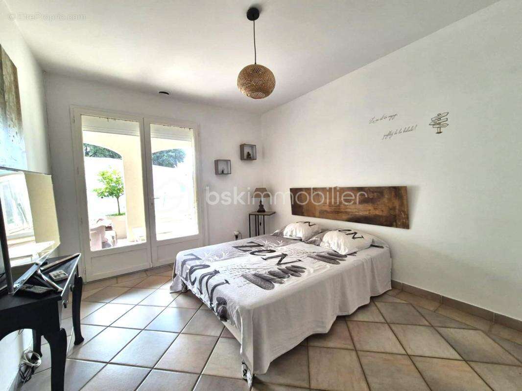 Villa de plain-pied & 3 studios indépendants – Un domaine qui s'autofinance - photo 12