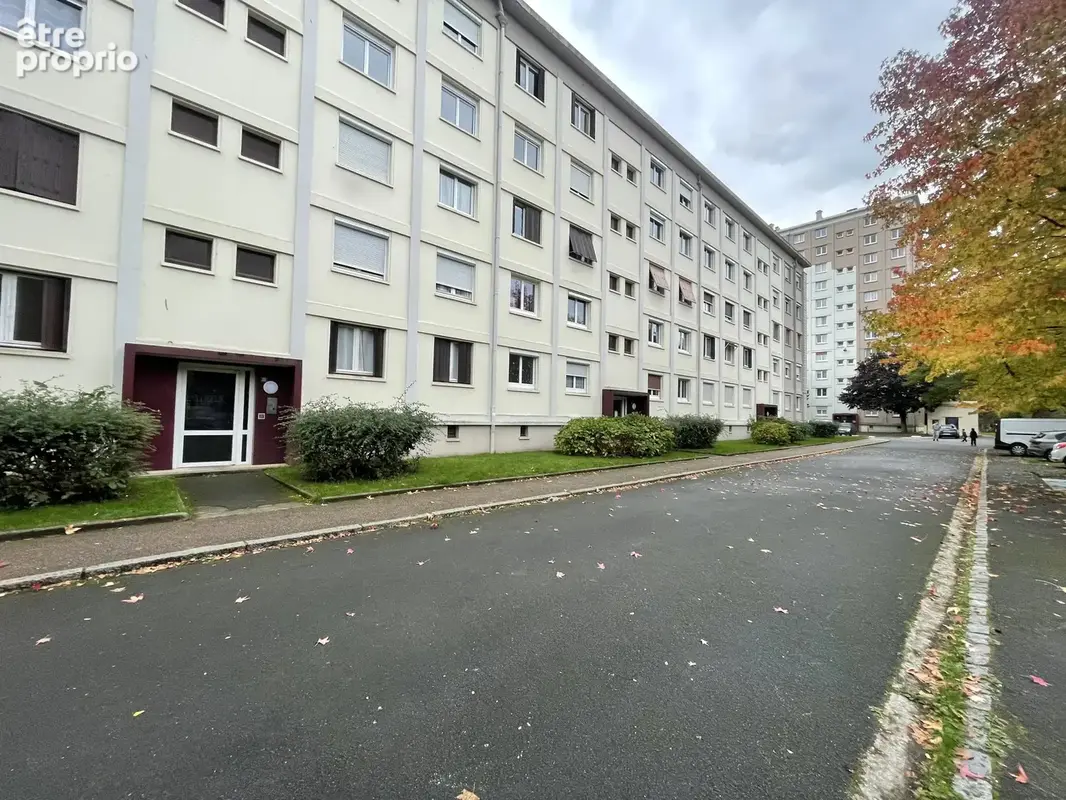 Appartement T4 avec balcon et cave - photo 11