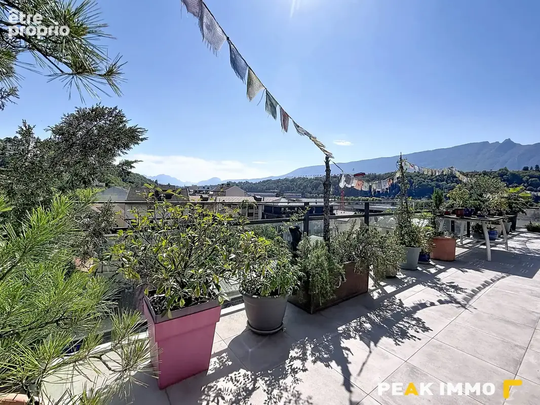 Appartement attique - 4 pièces - 145 m2 - Garages - Aix les Bains - photo 12
