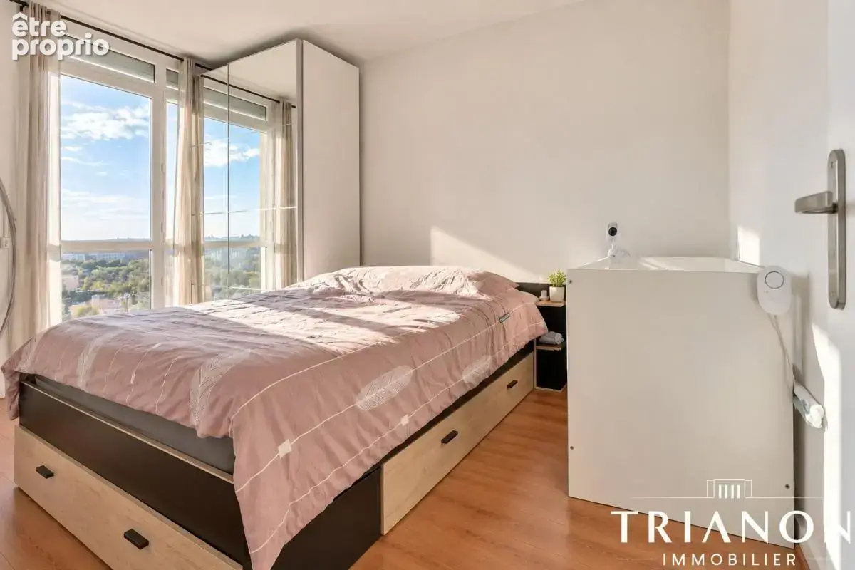 Plaisir – dernier etage - 2 chambres – balcons – parking - photo 7