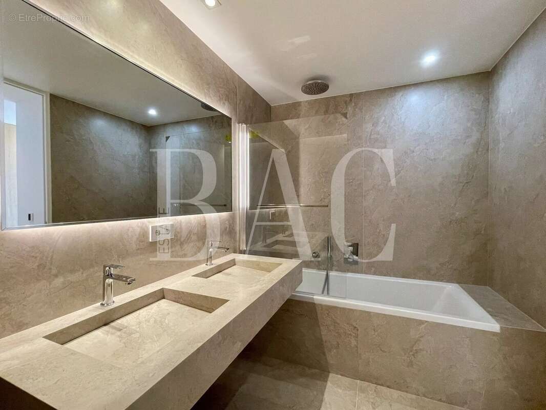 Maison à ROQUEBRUNE-CAP-MARTIN