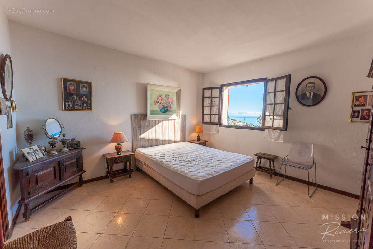 Villa provençale offrant une vue panoramique sur la mer à La Turbie, à 5 minutes de Monaco - photo 18