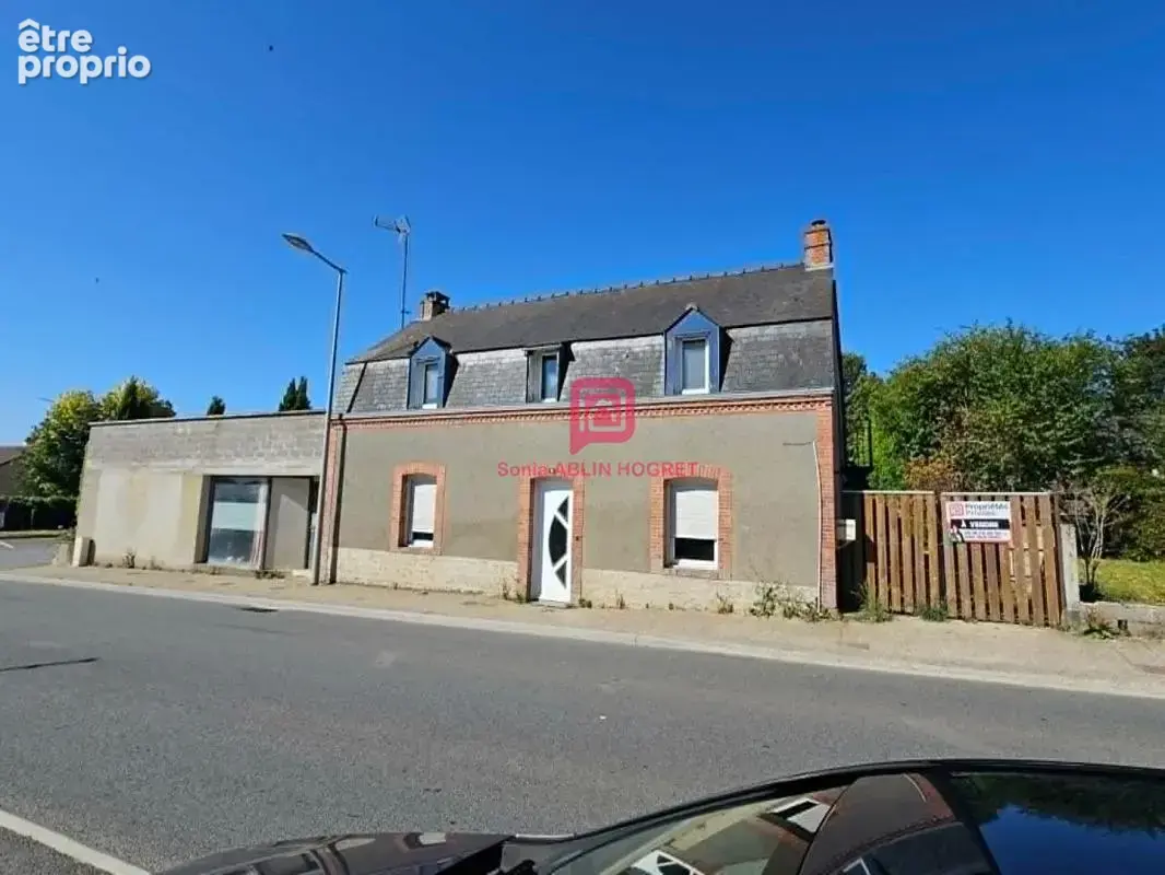 Maison à SAINT-QUENTIN-LES-ANGES