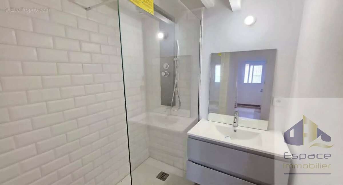 Maison d'environ 65m² au sol à La Rochelle - photo 4
