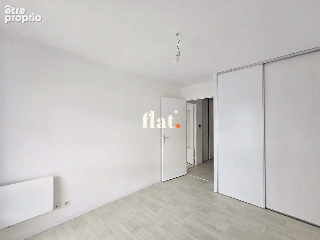 NANTES ouest - Appartement T2 - 37m2 - DPE C - aucuns travaux - 1 chambre séparée avec placard - photo 9