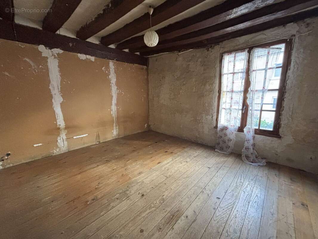 Maison à MAGNY-LE-HONGRE