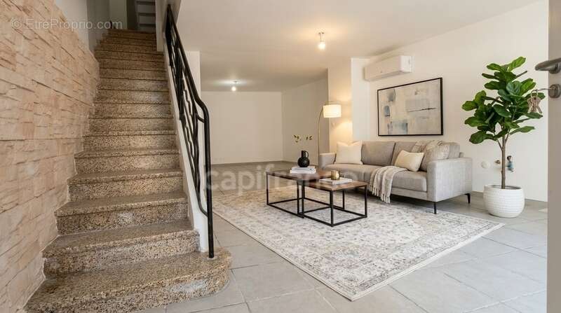 Appartement à EYRAGUES