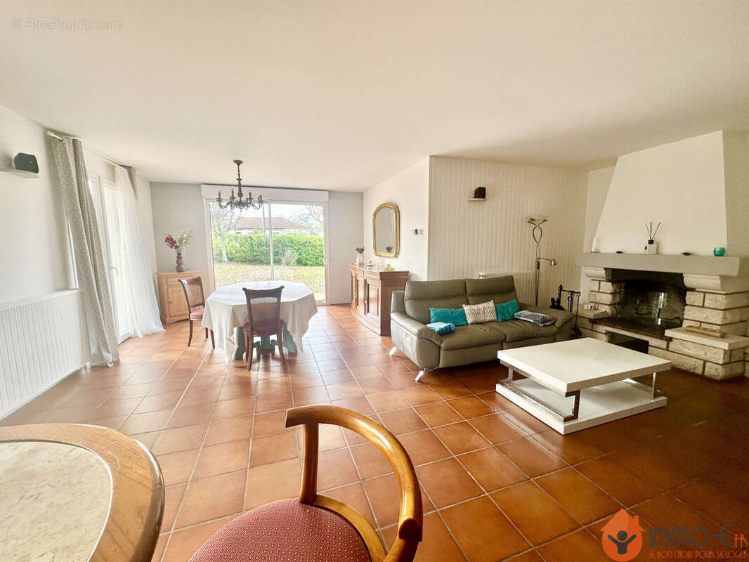 Maison à LE PIAN-MEDOC