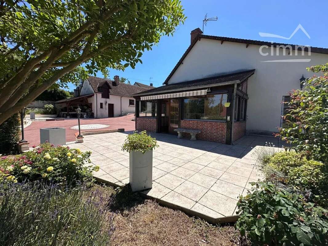 Maison à MONTHOU-SUR-CHER