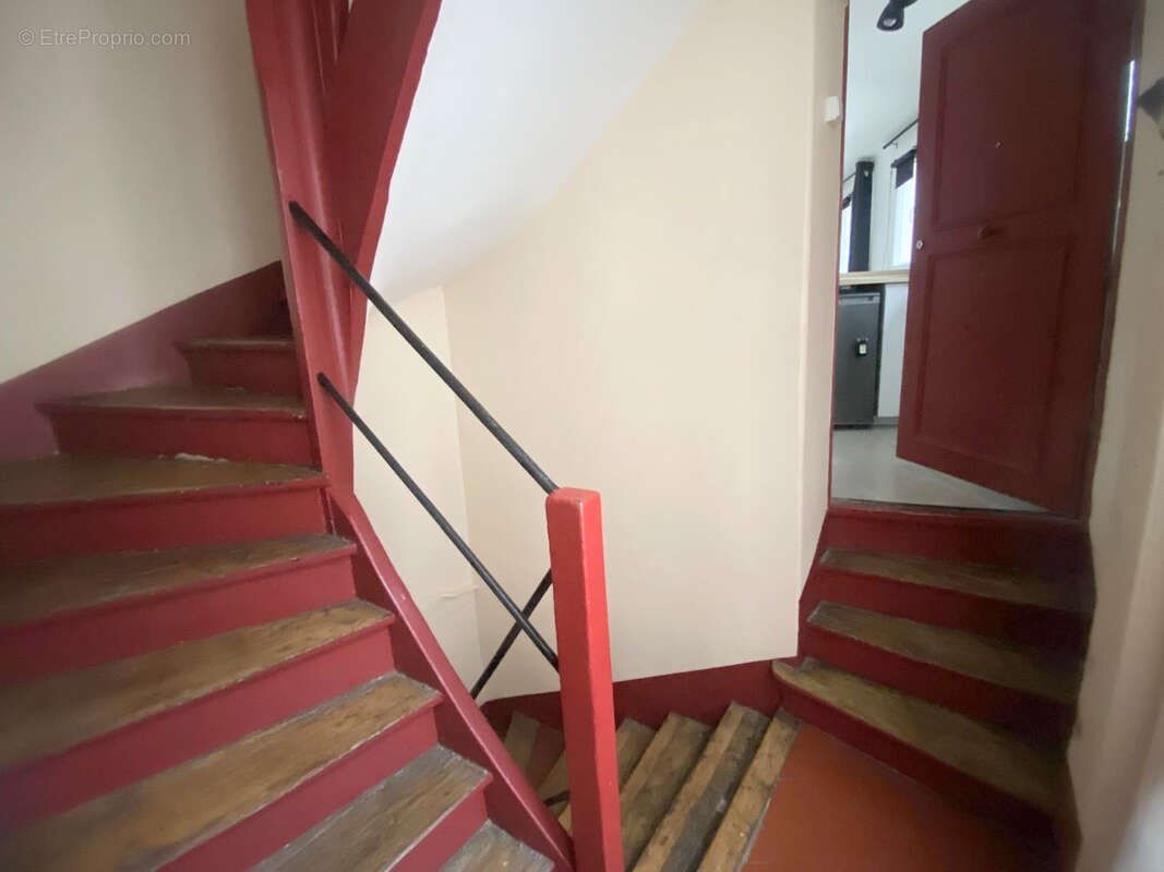 Un adorable studio - emplacement exceptionnel ! - photo 9