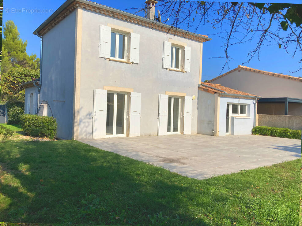 Maison à MONTELIMAR