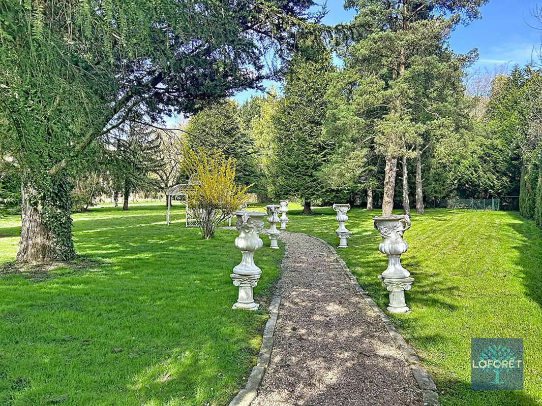 Maison à MAGNY-LE-HONGRE