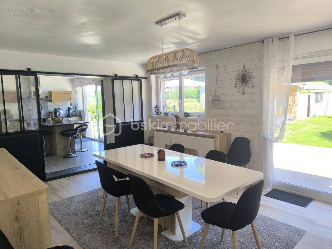 Maison à VILLAINES-SOUS-LUCE