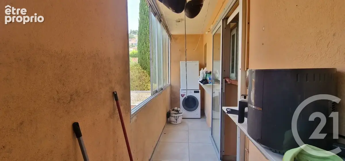 Appartement 80 m² à Hyeres  - photo 8