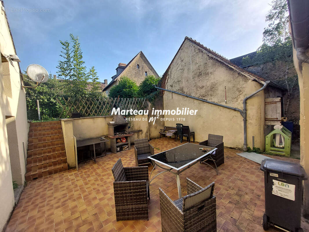 Maison à VALLON-SUR-GEE