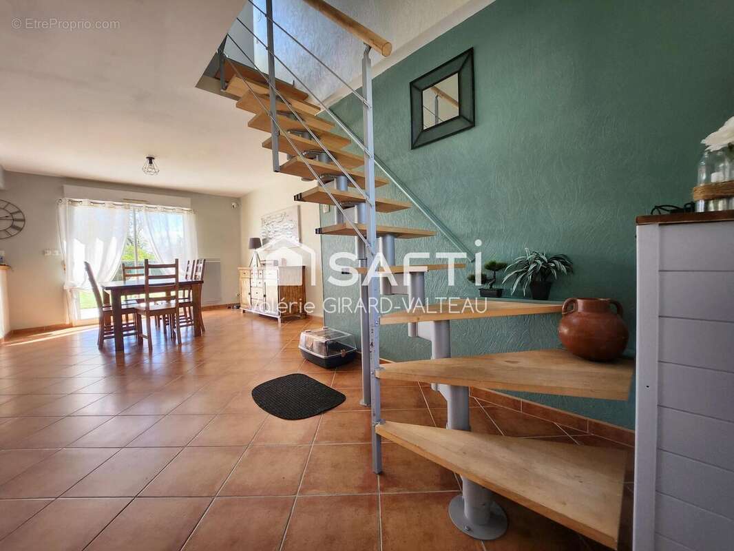 Photo 3 - Maison à VIVY