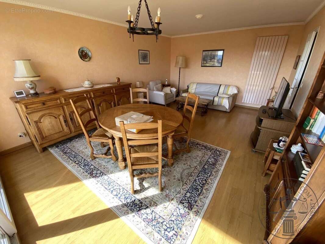 Appartement à DOURDAN