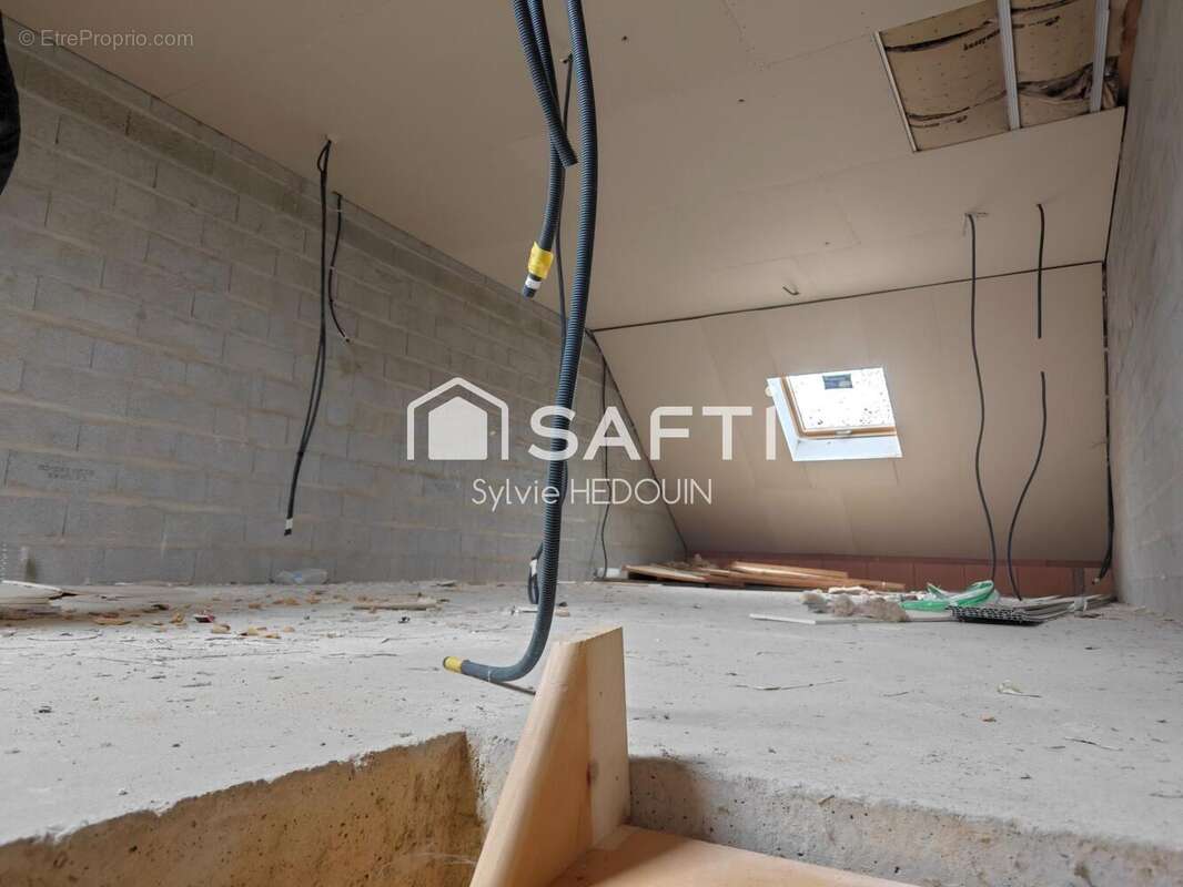 Maison 81 m² à Saint-Calais-Du-Desert  - photo 8